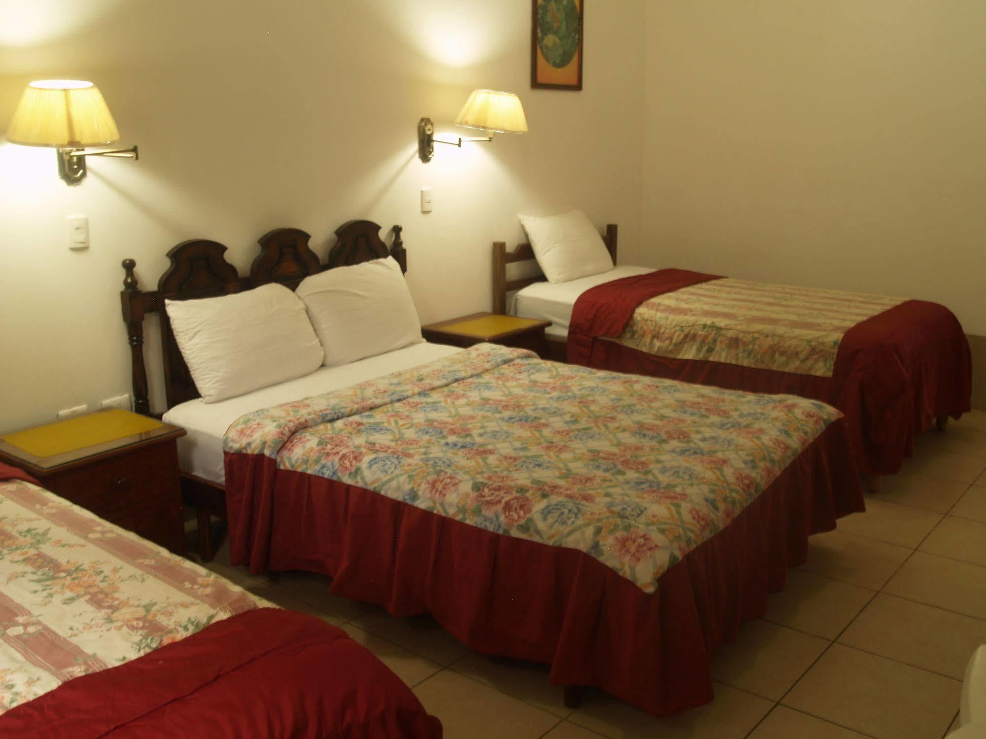 Hotel Pacifico Puerto López Buitenkant foto
