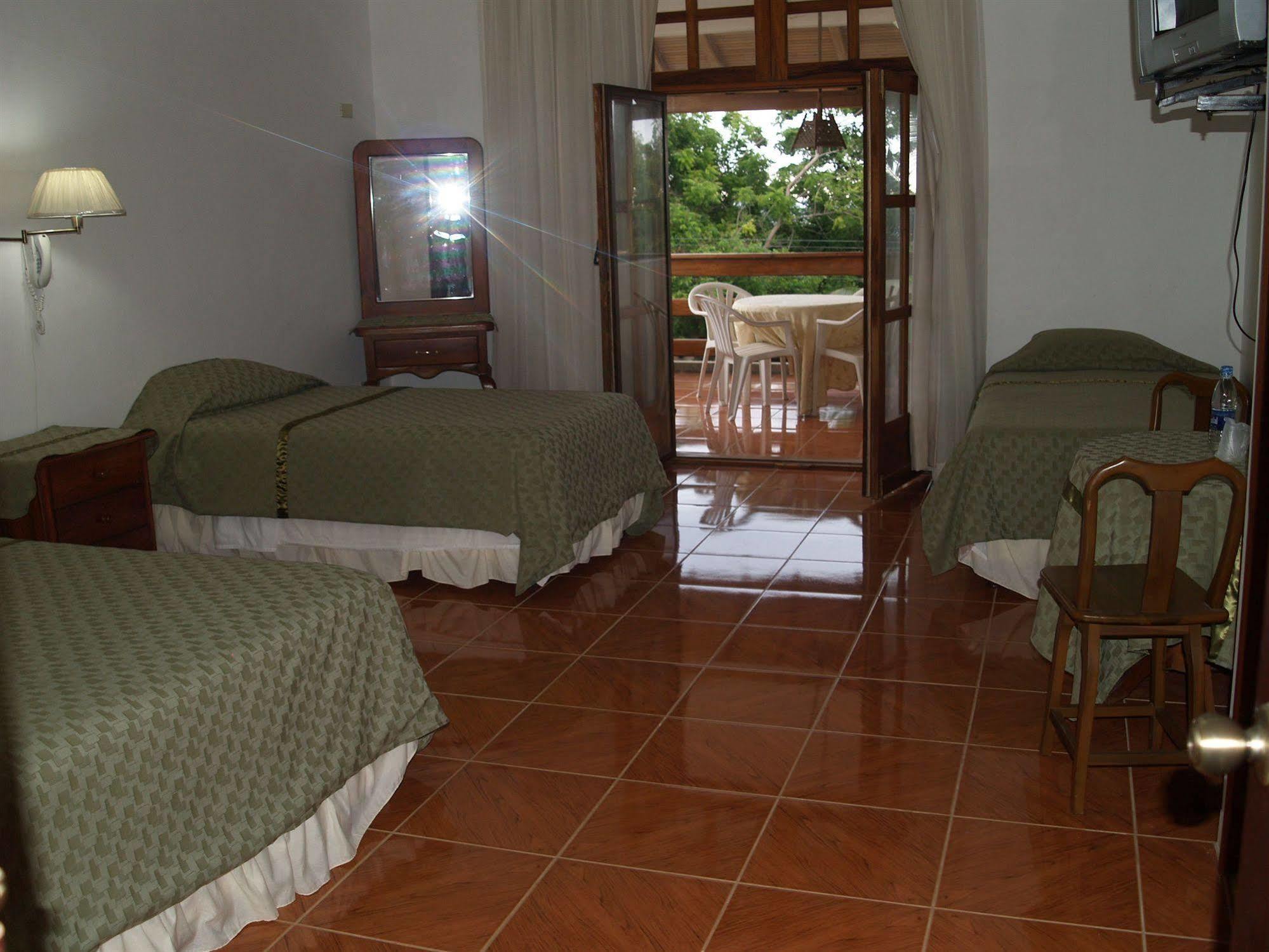 Hotel Pacifico Puerto López Buitenkant foto